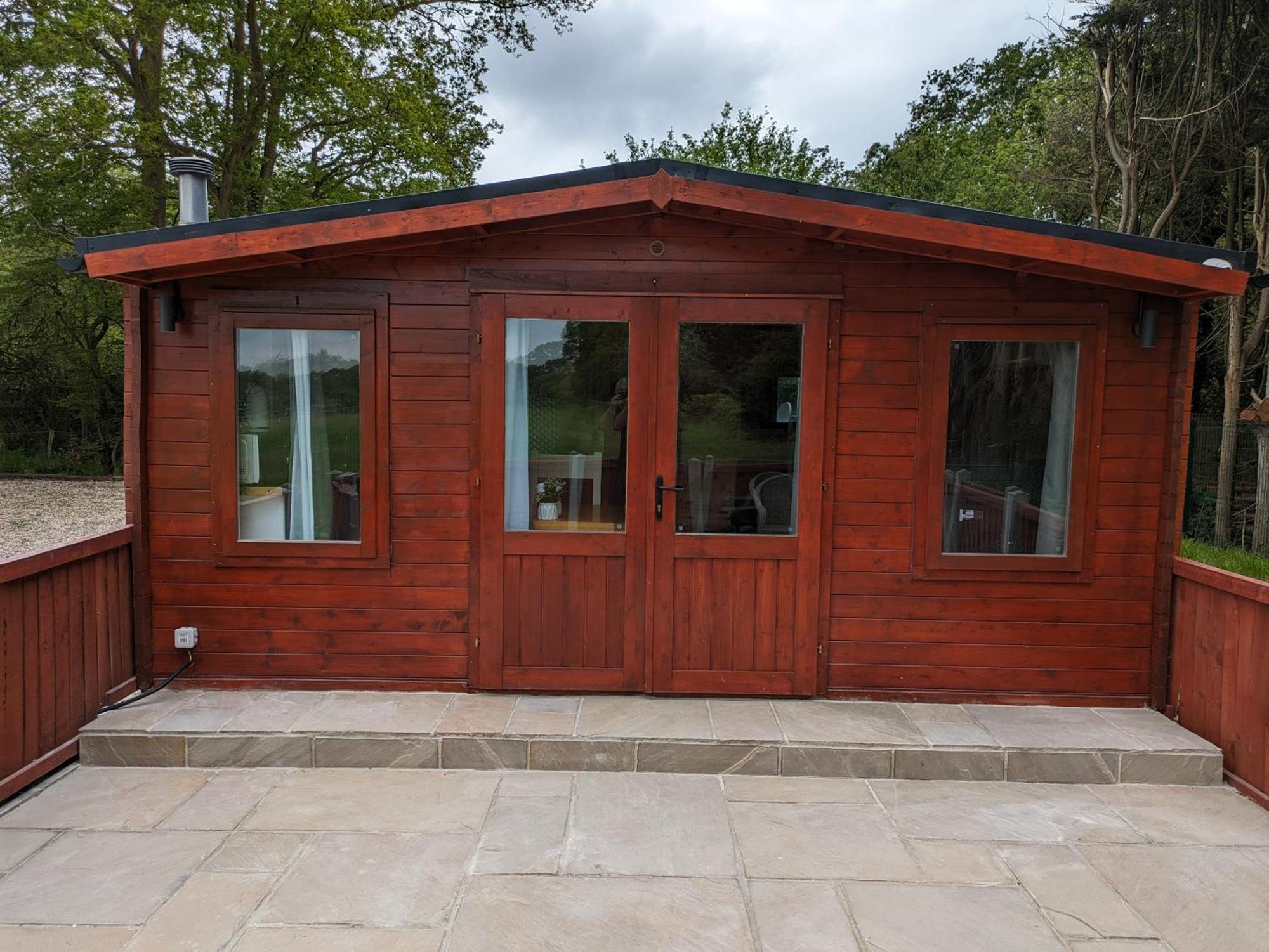 Cosy Cabin Stock Exterior photo